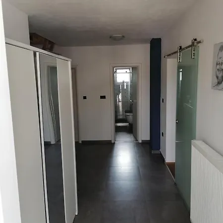 Apartman Leni דירה